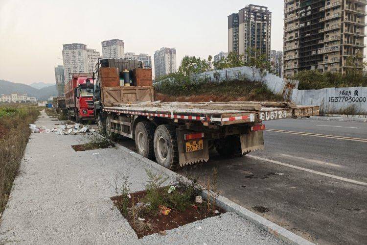 二手东风商用车 420马力 自卸车