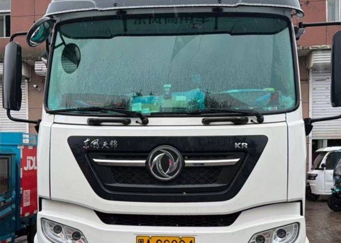 二手东风商用车 290马力 载货车