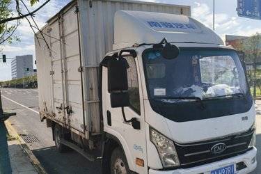 二手南骏汽车 瑞捷D30G 127马力 4X2 4.07米单排厢式轻卡(国六) 单桥 云内动力二手载货车 蓝牌图片