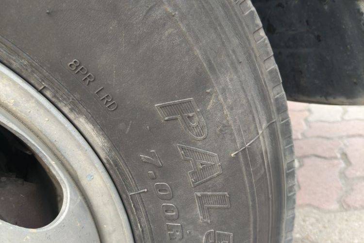 二手福田欧马可 160马力 载货车