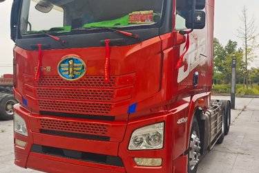 二手青岛解放 JH6重卡 领航版2.0 480马力 6X4牵引车(国五) 双驱 潍柴二手牵引车 黄牌图片