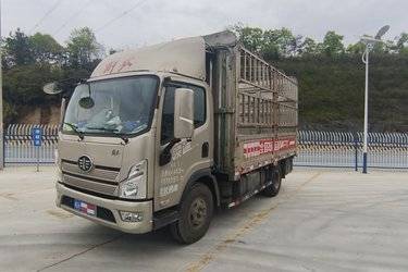 二手解放领途F5 2.5L柴油 170马力 法士特8档 4.16米单排仓栅式轻卡(国六) 单桥 大柴二手载货车 蓝牌图片