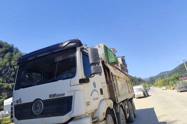二手陕汽重卡 德龙新M3000 城建标准版 350马力 8X4 5.8米自卸车(国五) 前四后八 潍柴二手自卸车 黄牌图片