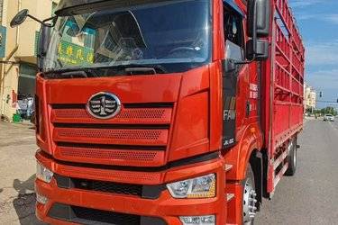 二手一汽解放 J6L 精英版 300马力 4X2 6.75米仓栅式载货车(国六) 单桥 大柴二手载货车 黄牌