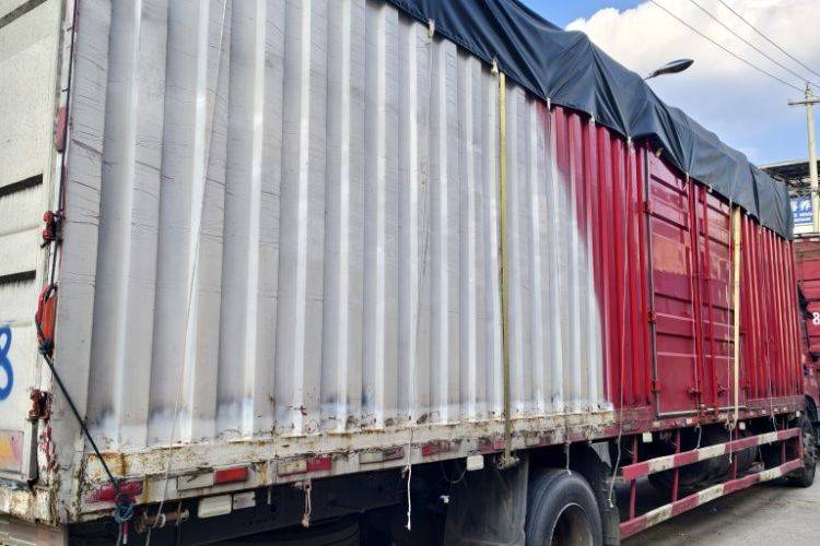 二手东风商用车 245马力 载货车