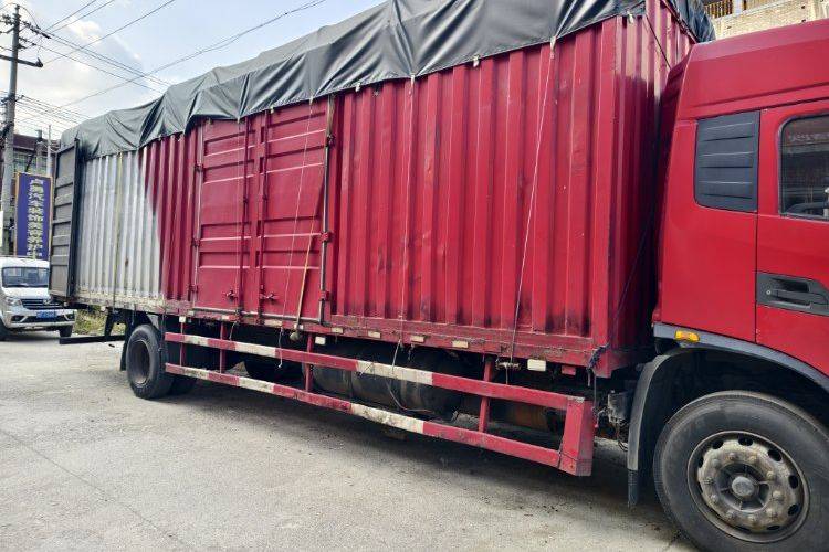 二手东风商用车 245马力 载货车