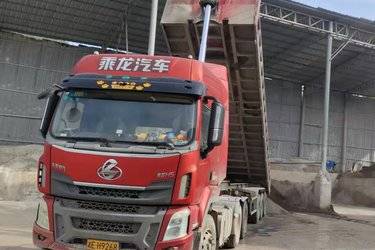 二手东风柳汽 乘龙H5重卡 430马力 6X4牵引车(国五) 双驱 潍柴二手牵引车 黄牌图片