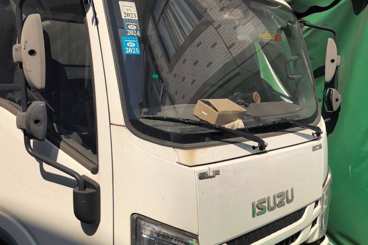 二手江西五十铃 143马力 载货车