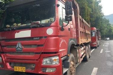 二手中国重汽 HOWO T6G重卡 380马力 6X4 5.6米自卸车(国五) 后八轮 中国重汽二手自卸车 黄牌图片