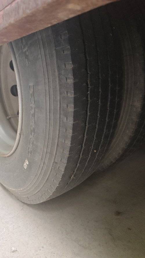一汽解放 180马力 载货车