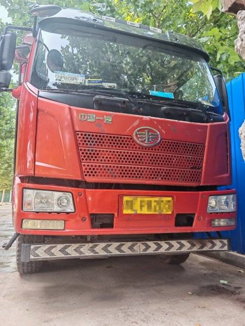一汽解放 180马力 载货车