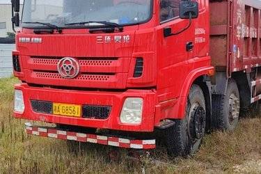 二手三环十通 昊龙中卡 240马力 6X2 6.8米自卸车(国五) 前四后四 玉柴二手自卸车 黄牌图片