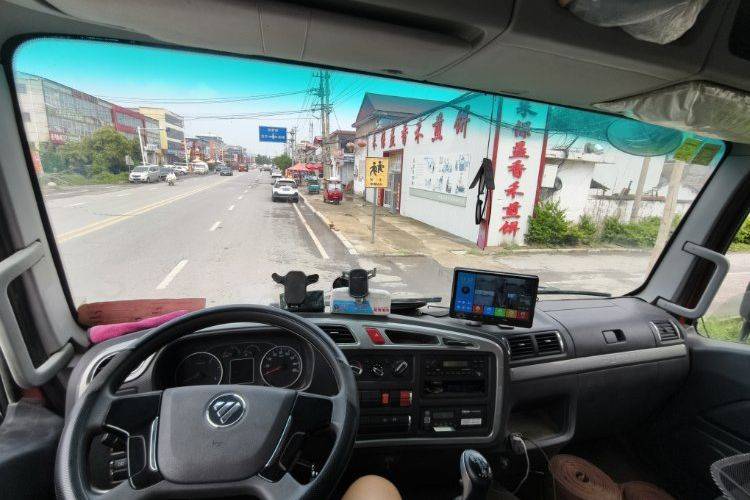 二手福田奥铃 200马力 载货车