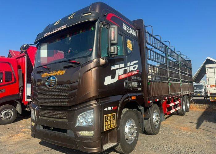 青岛解放 430马力 载货车