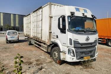 二手东风柳汽 乘龙H5中卡 240马力 4X2 9.6米厢式载货车(国五) 单桥 潍柴二手载货车 黄牌