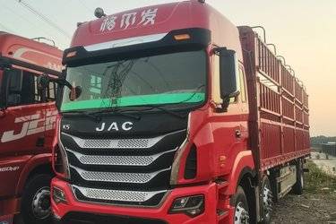 二手江淮 格尔发K5W重卡 290马力 6X2 9.6米仓栅式载货车(国五) 前四后四 锡柴二手载货车 黄牌图片