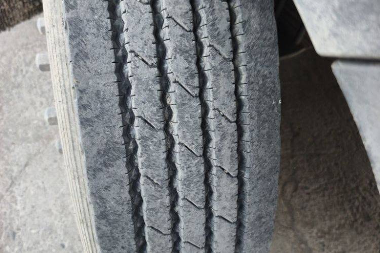 二手福田奥铃 200马力 载货车