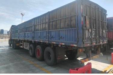 二手青岛解放 JH6重卡 领航版2.0 北方款 460马力 LNG牵引车(液缓)(国六) 双驱 潍柴二手牵引车 黄牌