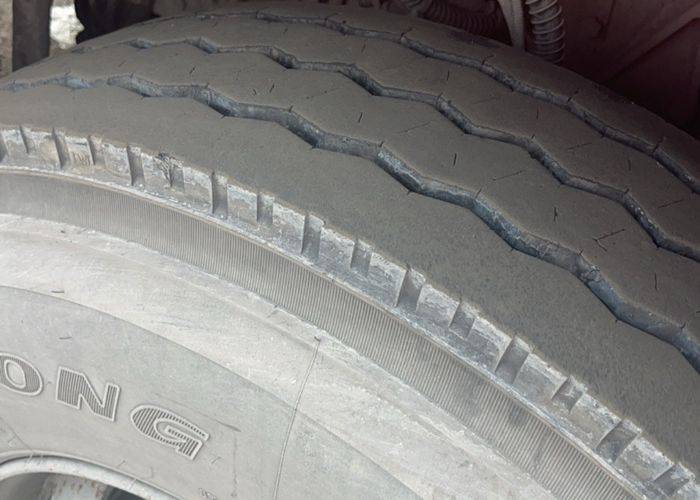 二手一汽解放 240马力 专用车