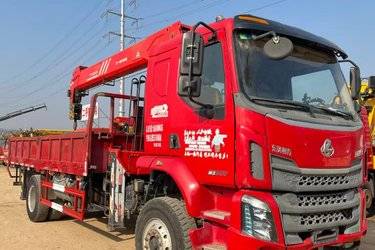 随车吊 东风柳汽乘龙 乘龙M3 200 5.8 6X2
