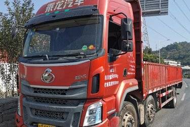 东风柳汽 乘龙H5中卡 240马力 6X2 8.6米栏板载货车(国五) 前四后四 玉柴二手载货车 黄牌