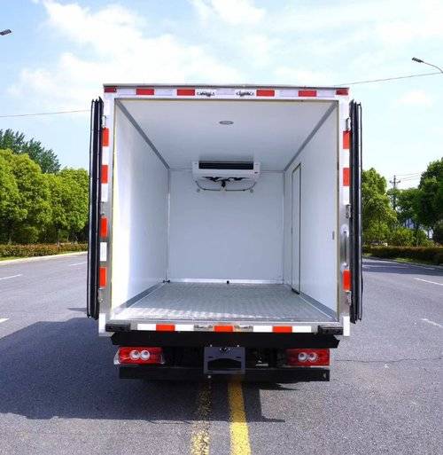 福田奥铃 122马力 专用车
