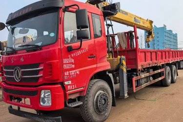 随车吊 东风新疆 东风专底 270 8.5 8X2