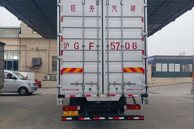 二手福田欧航 240马力 载货车