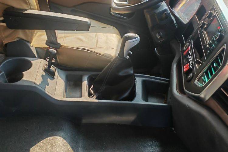 二手陕汽商用车 330马力 自卸车
