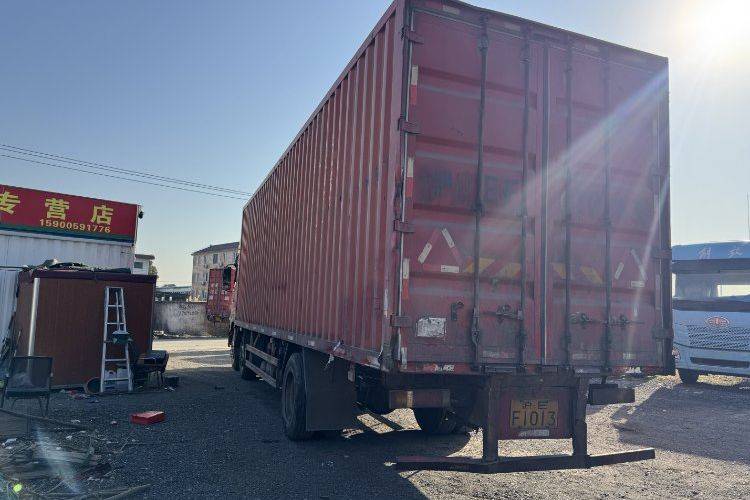 二手东风商用车 270马力 载货车