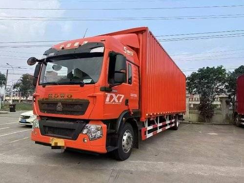 重汽豪沃(HOWO) 290马力 载货车