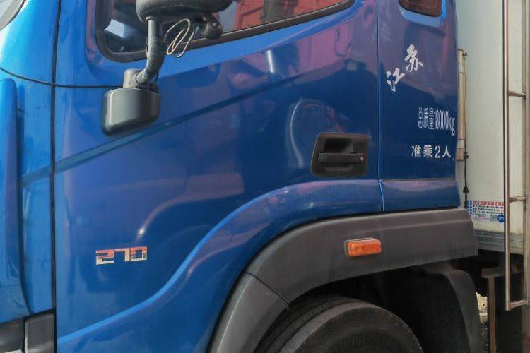 欧曼重卡(原福田欧曼) 240马力 载货车