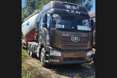 ���ֿ���һ����� J6P�ؿ� �±����� 420���� 6X4ǣ����(����) ˫�� ���տ���˹����ǣ���� ����