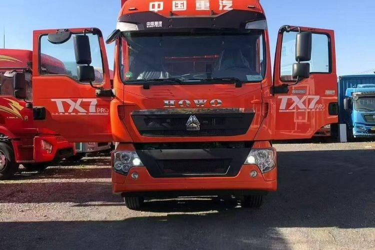 二手重汽豪沃(HOWO) 290马力 载货车