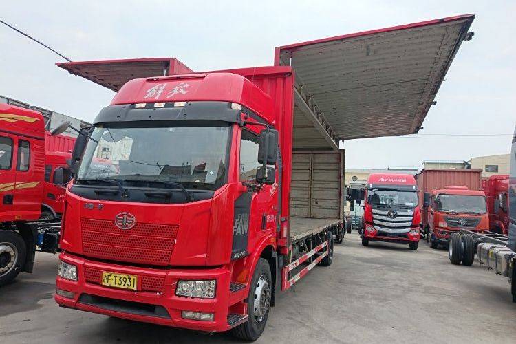 二手一汽解放 220马力 载货车