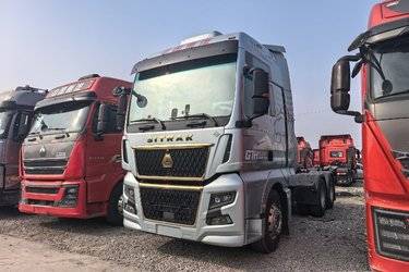 ���ֿ����й����� �ǵ¿�SITRAK G7S�ؿ� ����� 560���� 6X4 LNG�Զ���ǣ����(����) ˫�� Ϋ�����ǣ���� ����