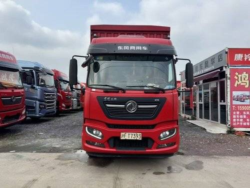 东风商用车 240马力 载货车