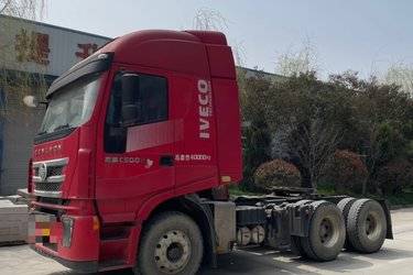 ���ֿ����������� ��ʨ�ؿ�C500e 520���� 6X4ǣ����(����) ˫�� �Ͼ���ά�¶���ǣ���� ����