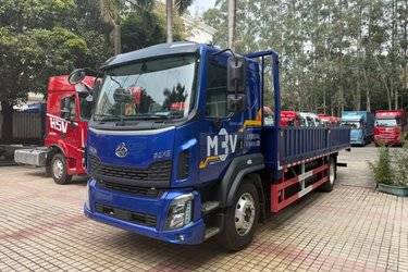 二手东风柳汽乘龙M3V 4.3L柴油 240马力 4X2 法士特8档 6.8米栏板载货车(国六) 单桥 玉柴二手载货车 黄牌图片
