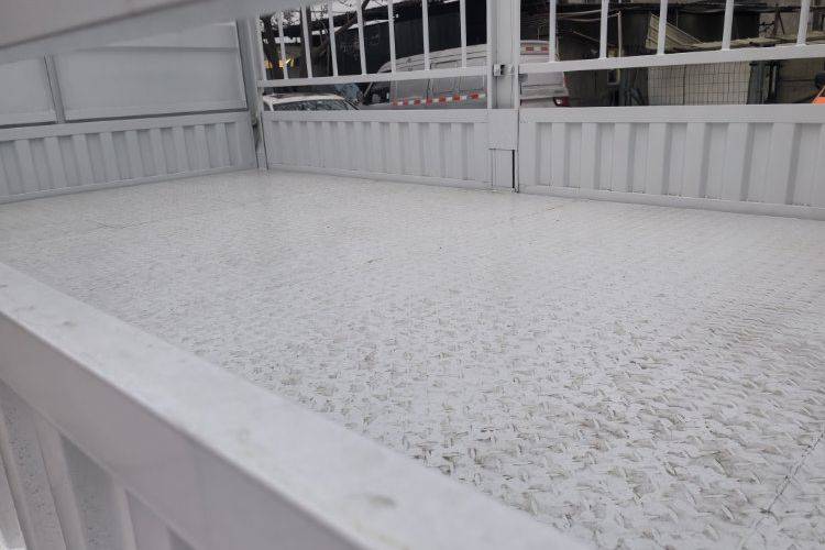 二手中国重汽成都商用车 100Wh 电动卡车