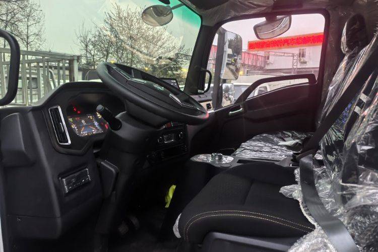 二手中国重汽成都商用车 100Wh 电动卡车