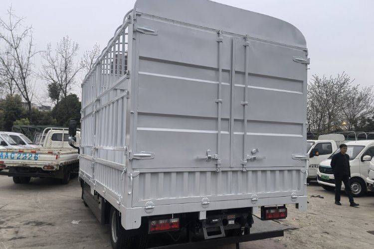 二手中国重汽成都商用车 100Wh 电动卡车