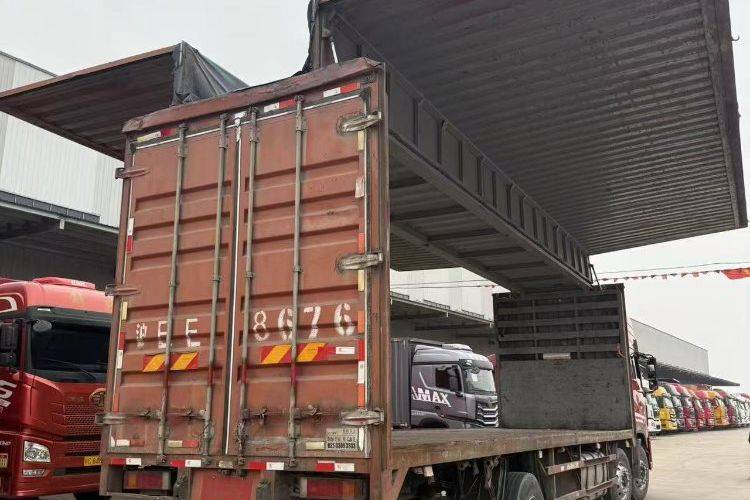 二手东风商用车 220马力 载货车