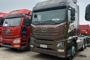 ���ֿ����ൺ��� JH6�ؿ� 550���� 6X4ǣ����(����) ˫�� Ϋ�����ǣ���� ����