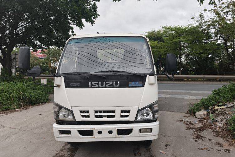 二手庆铃五十铃 130马力 载货车