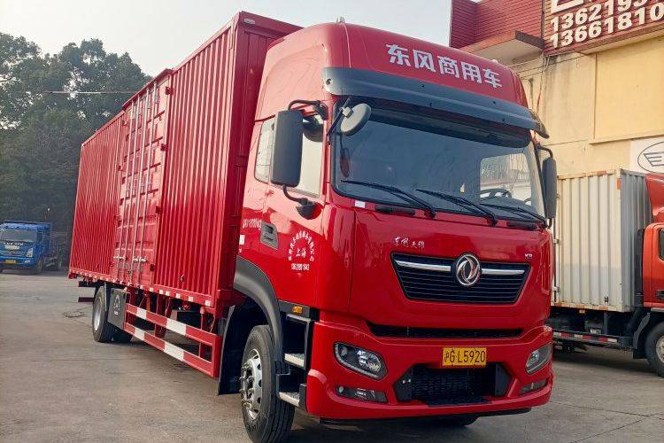 二手东风商用车 290马力 载货车