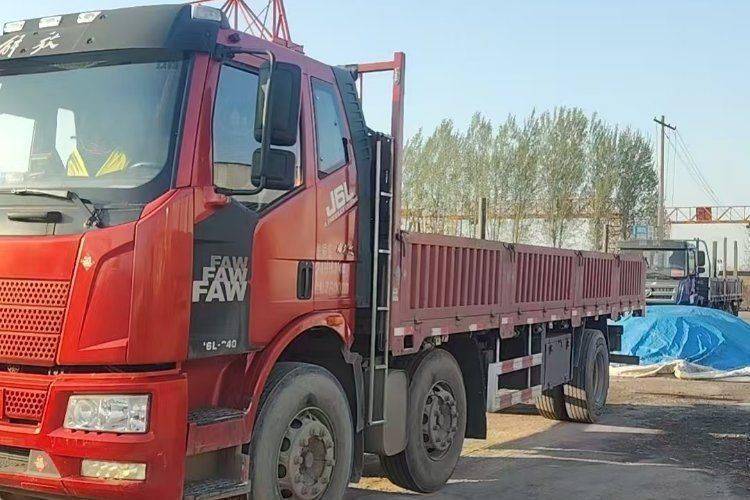 二手一汽解放 240马力 载货车