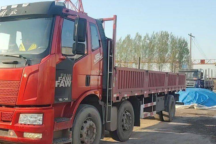 二手一汽解放 240马力 载货车