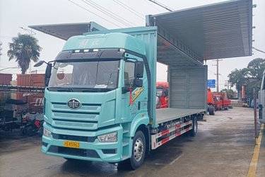 二手一汽解放 J6L中卡 经典版 260马力 4X2 9.7米厢式载货车(国六) 单桥 大柴二手载货车 黄牌图片