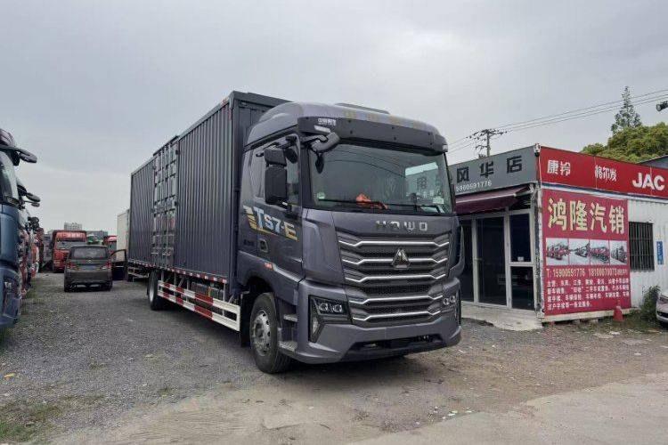 二手重汽豪沃(HOWO) 290马力 载货车